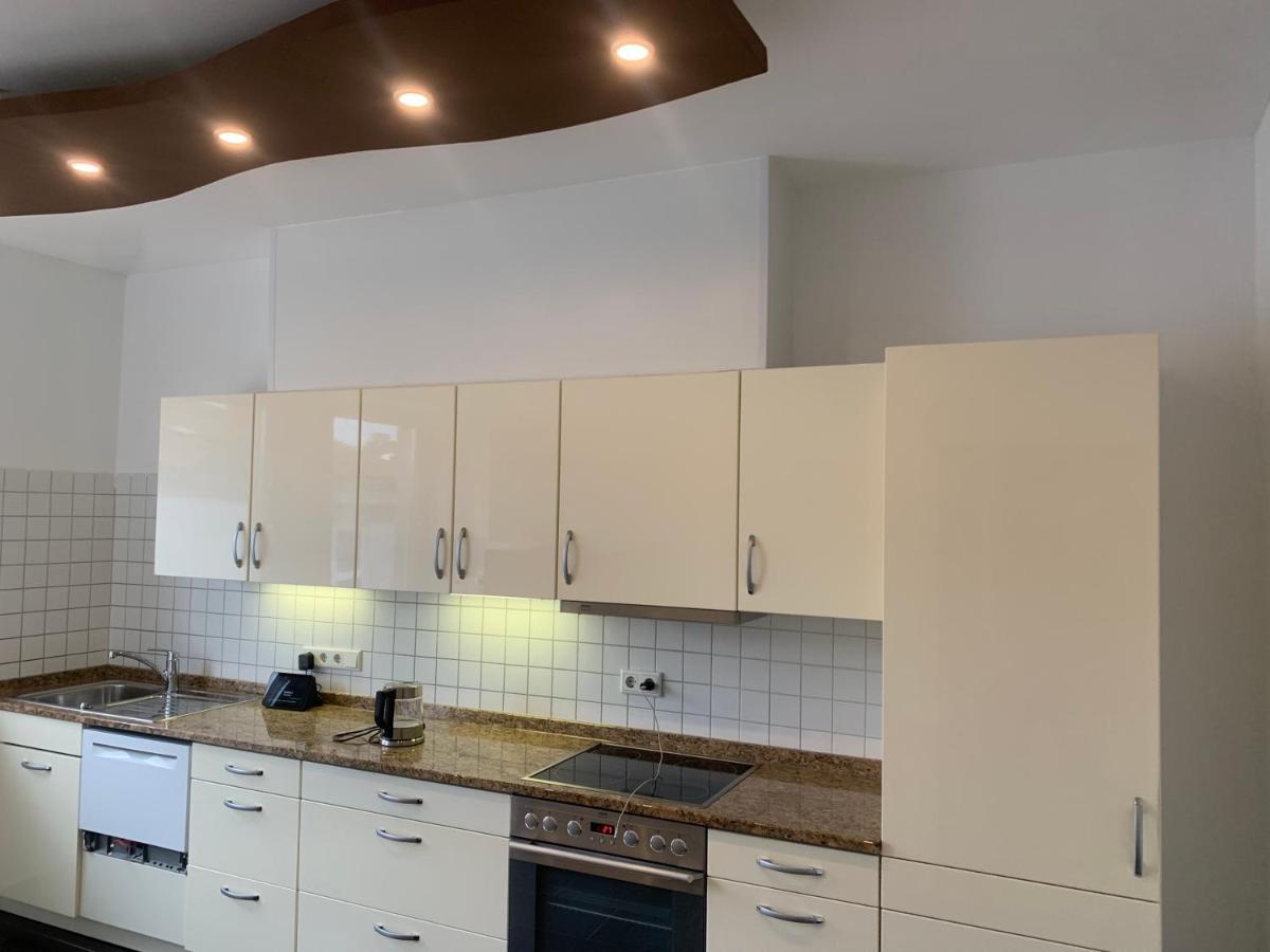 Mainpark Apartment 4 Schlafzimmer Bis Zu 10 Personen Direkt Ueber Aschaffapartment Bei Aschaffenburg Mainaschaff Exterior foto