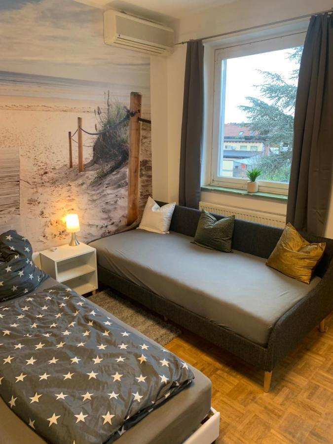 Mainpark Apartment 4 Schlafzimmer Bis Zu 10 Personen Direkt Ueber Aschaffapartment Bei Aschaffenburg Mainaschaff Exterior foto