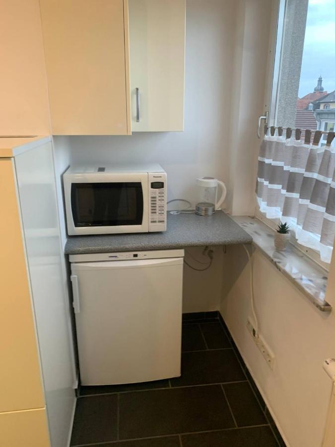 Mainpark Apartment 4 Schlafzimmer Bis Zu 10 Personen Direkt Ueber Aschaffapartment Bei Aschaffenburg Mainaschaff Exterior foto